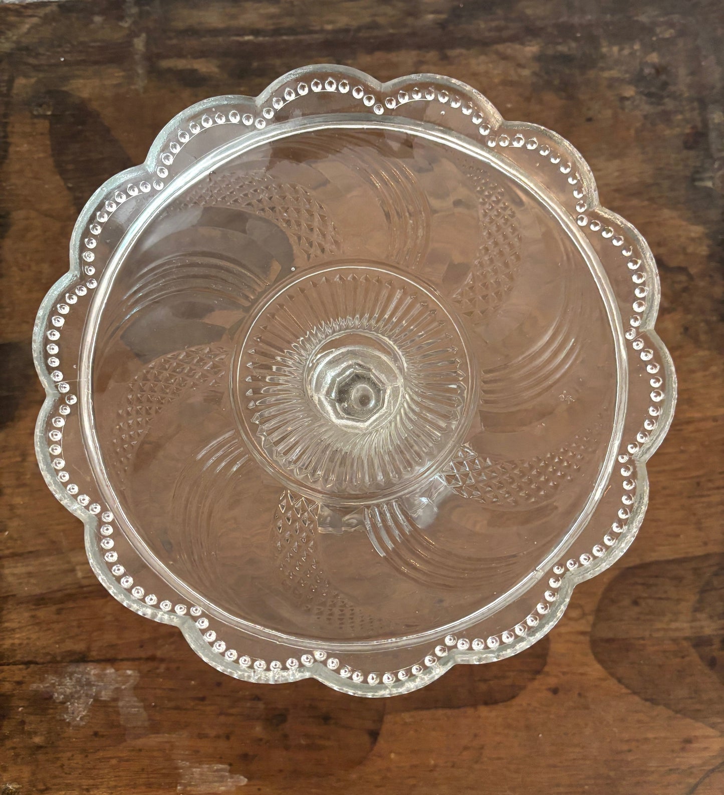 Cake stand