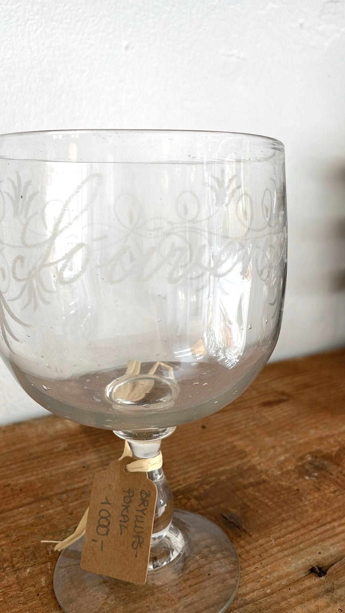 Souvenir wedding trophy