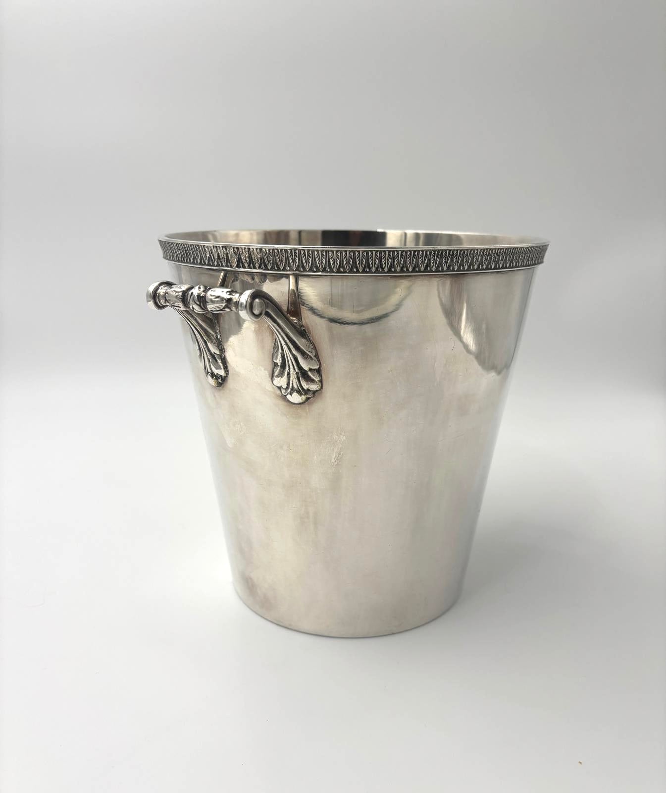 Tung smuk champagnekøler i pletsølv