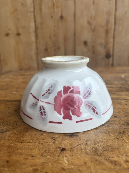 Cafe au lait bowl with pink motif