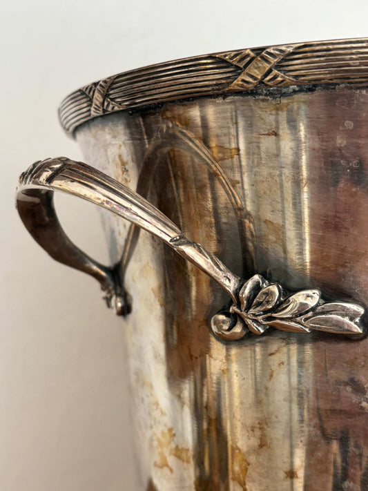 Champagnekøler i pletsølv med inskription Léa