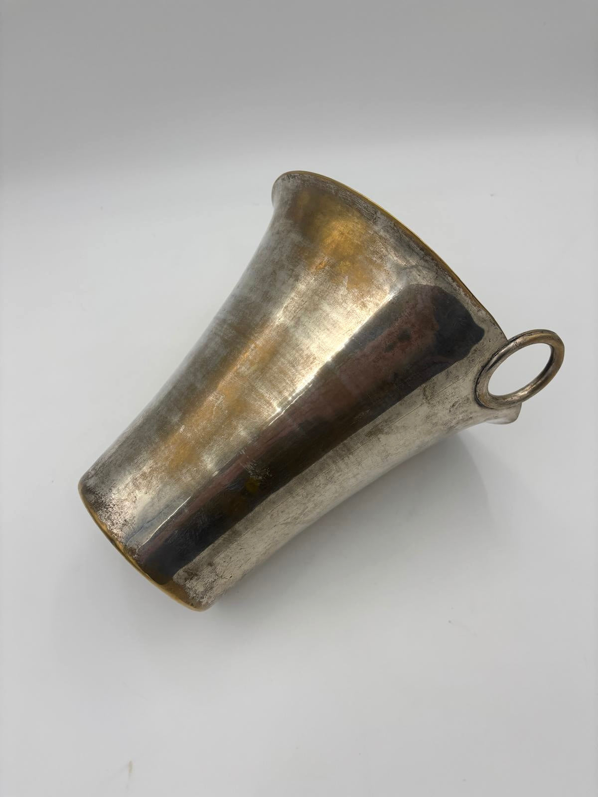 Champagnekøler, patineret med ringdesign