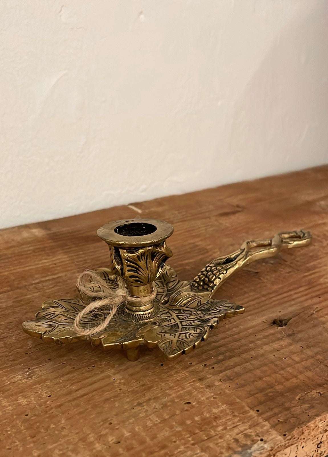 Chamber candle holder