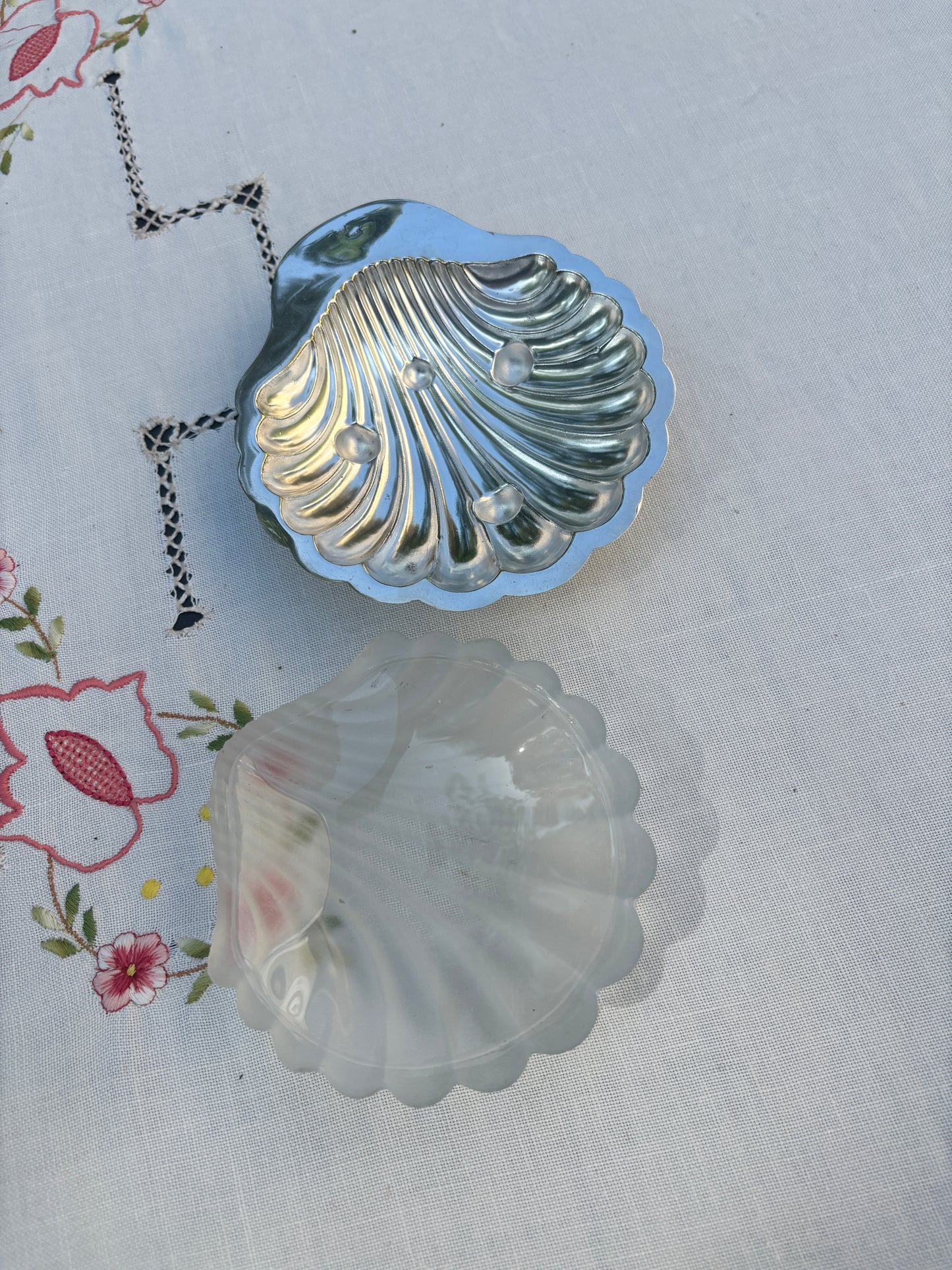 Mussel bowl