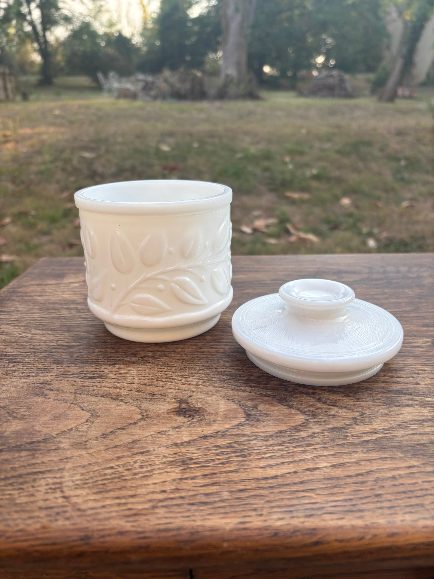 Opal bucket with lid