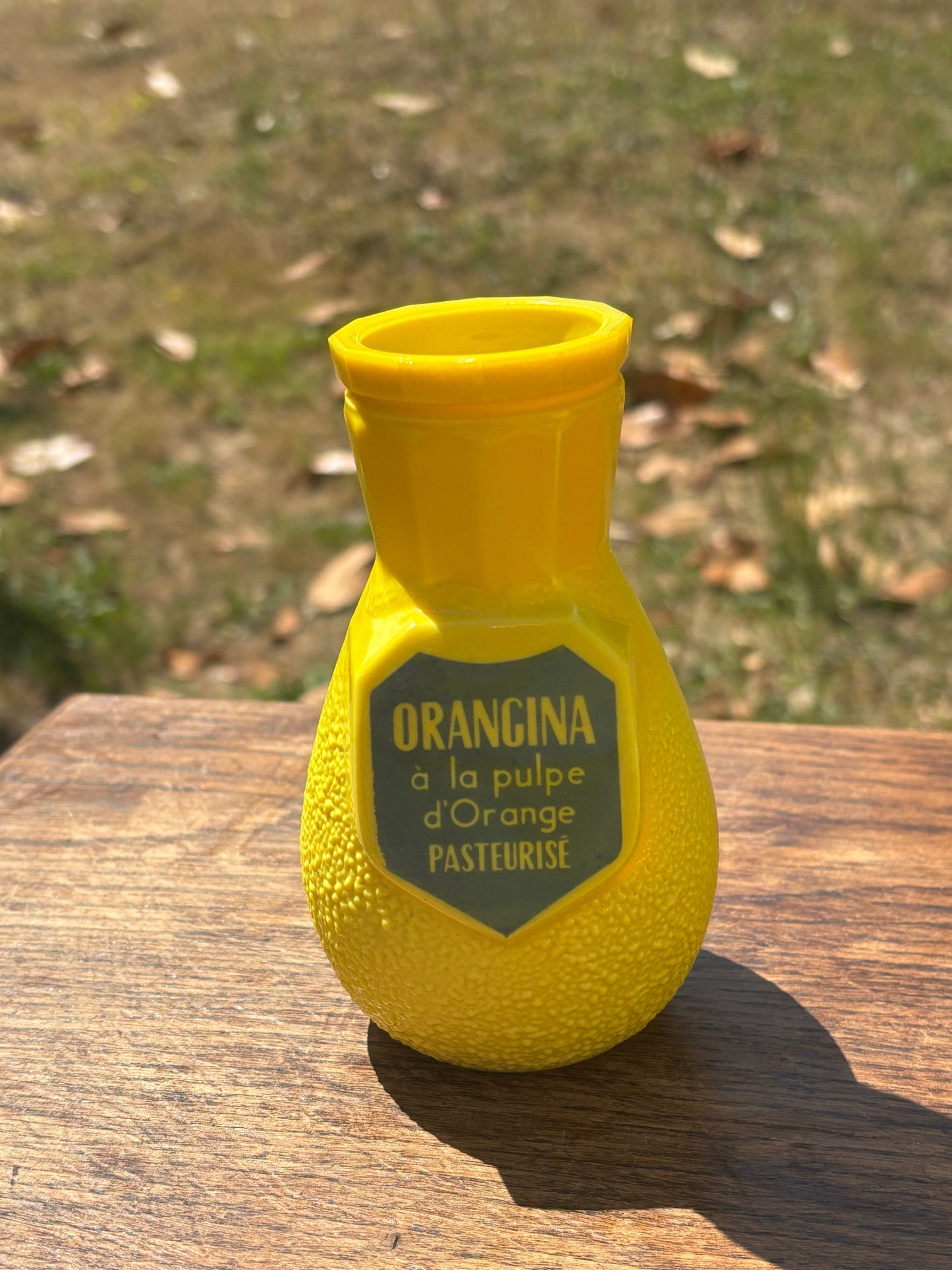 Orangina straw holder