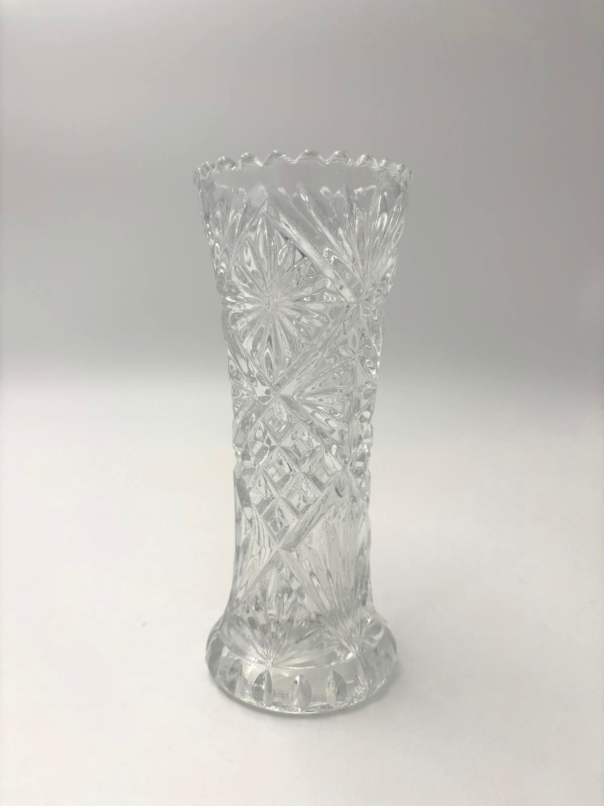 Vase i slebet glas, 17 cm