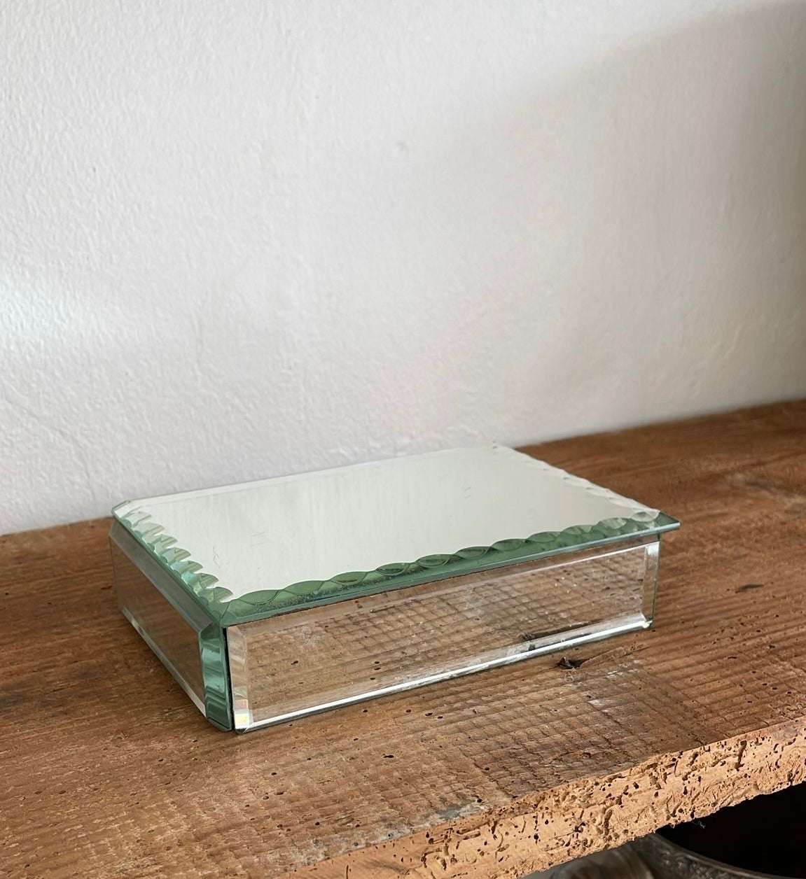 Mirror box