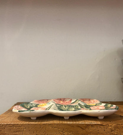 Barbotine fad med flot blomstermotiv