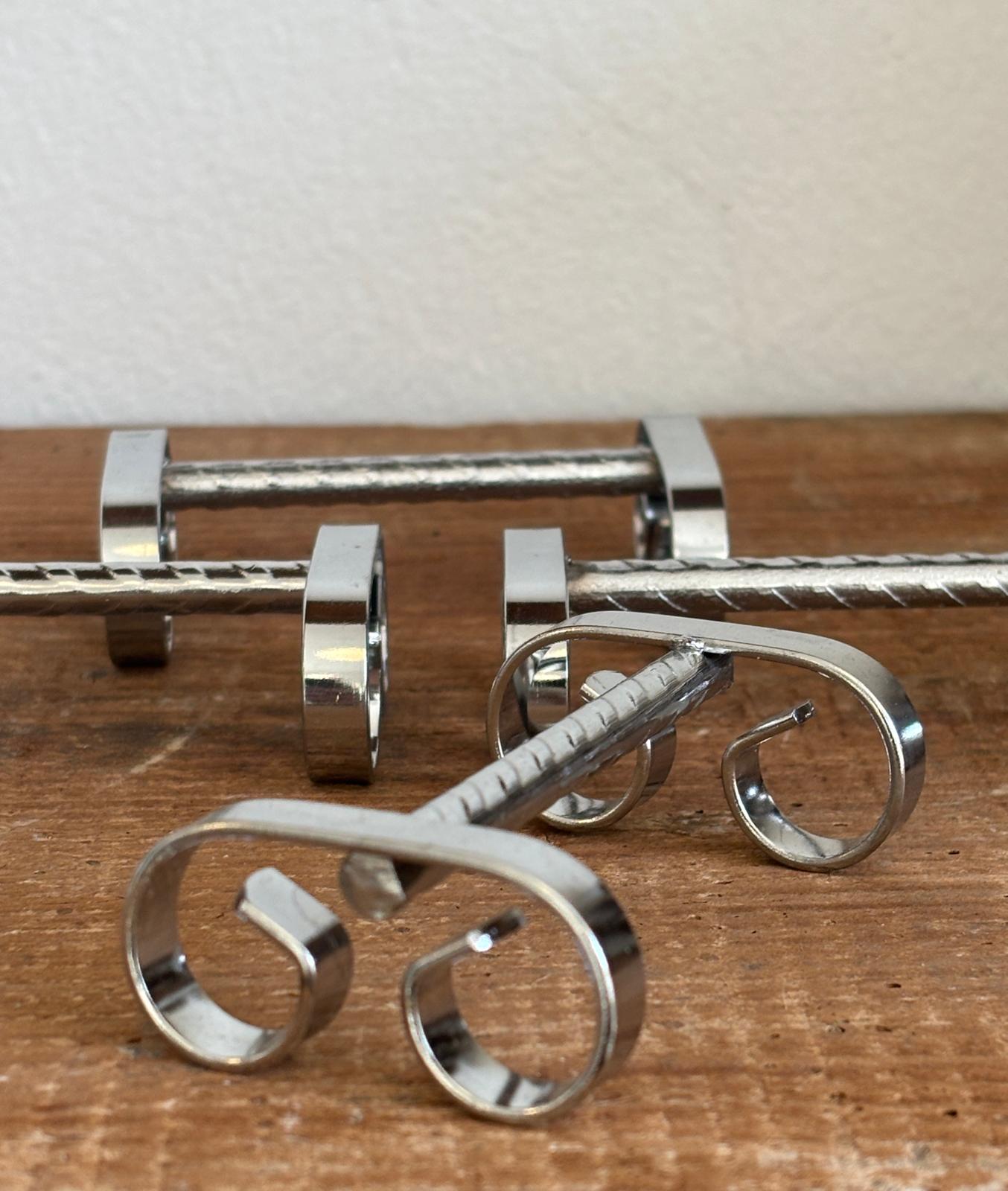 Bestikholder, krom - enkelt og elegant design