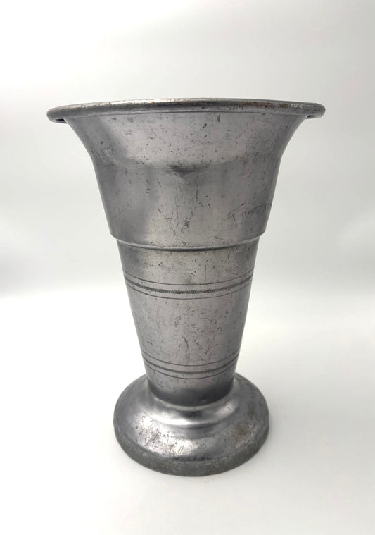 Blomsterhandlervase i mørk sølvfinish