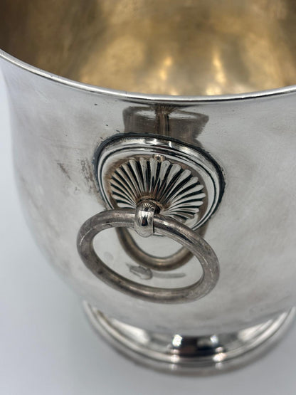 Pokalformet champagnekøler