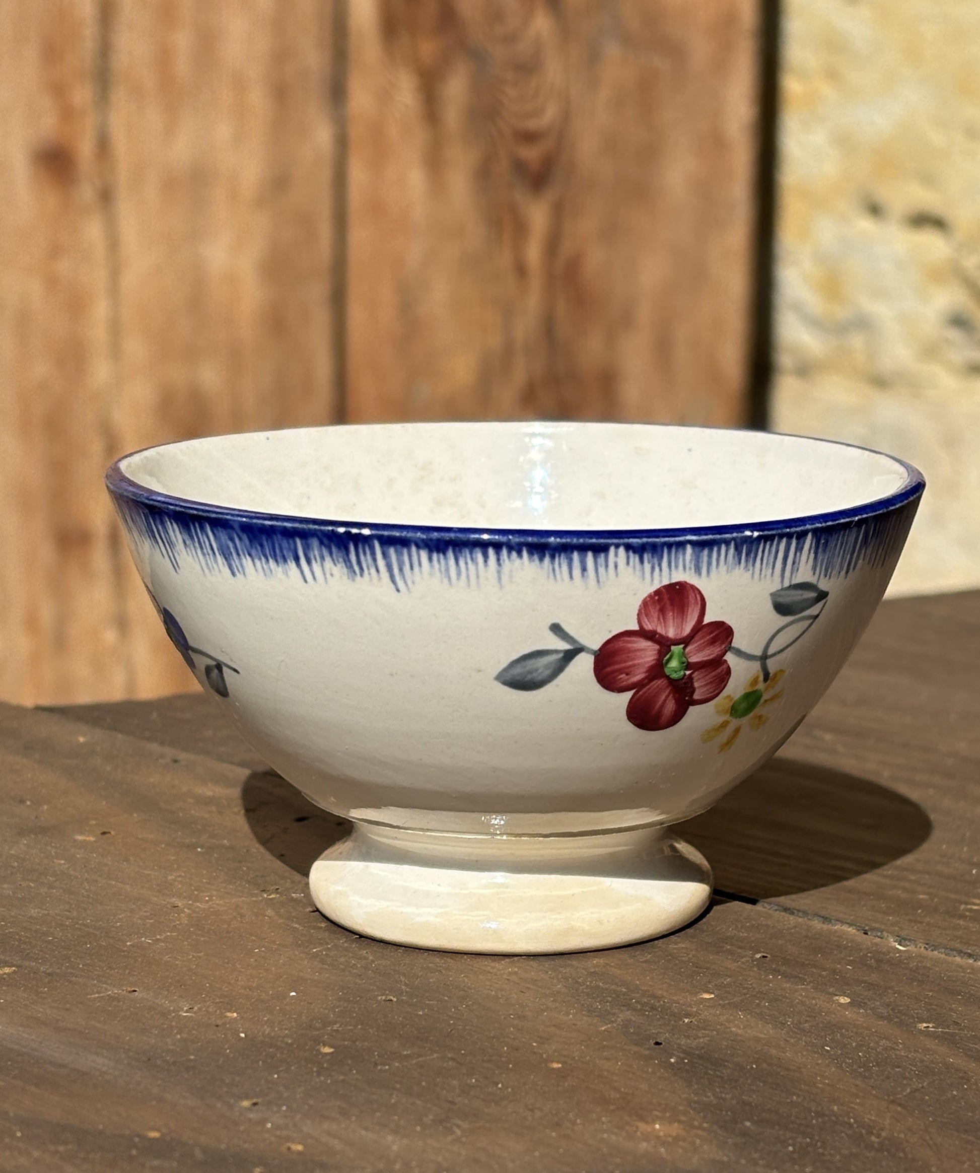 Cafe au lait kaffeskål fra Digoin med blomster - side