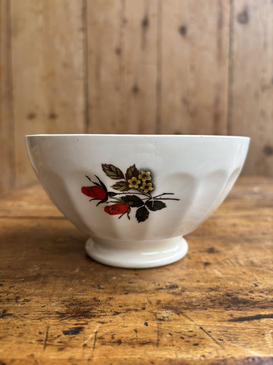 Cafe au lait bowl with roses