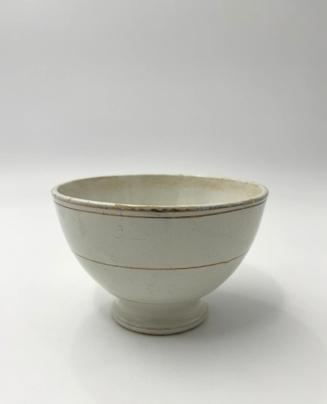 Cafe au lait skål med patinering og sølvstriber