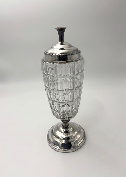 Bonbonniere i glas med forsølvet fod og låg