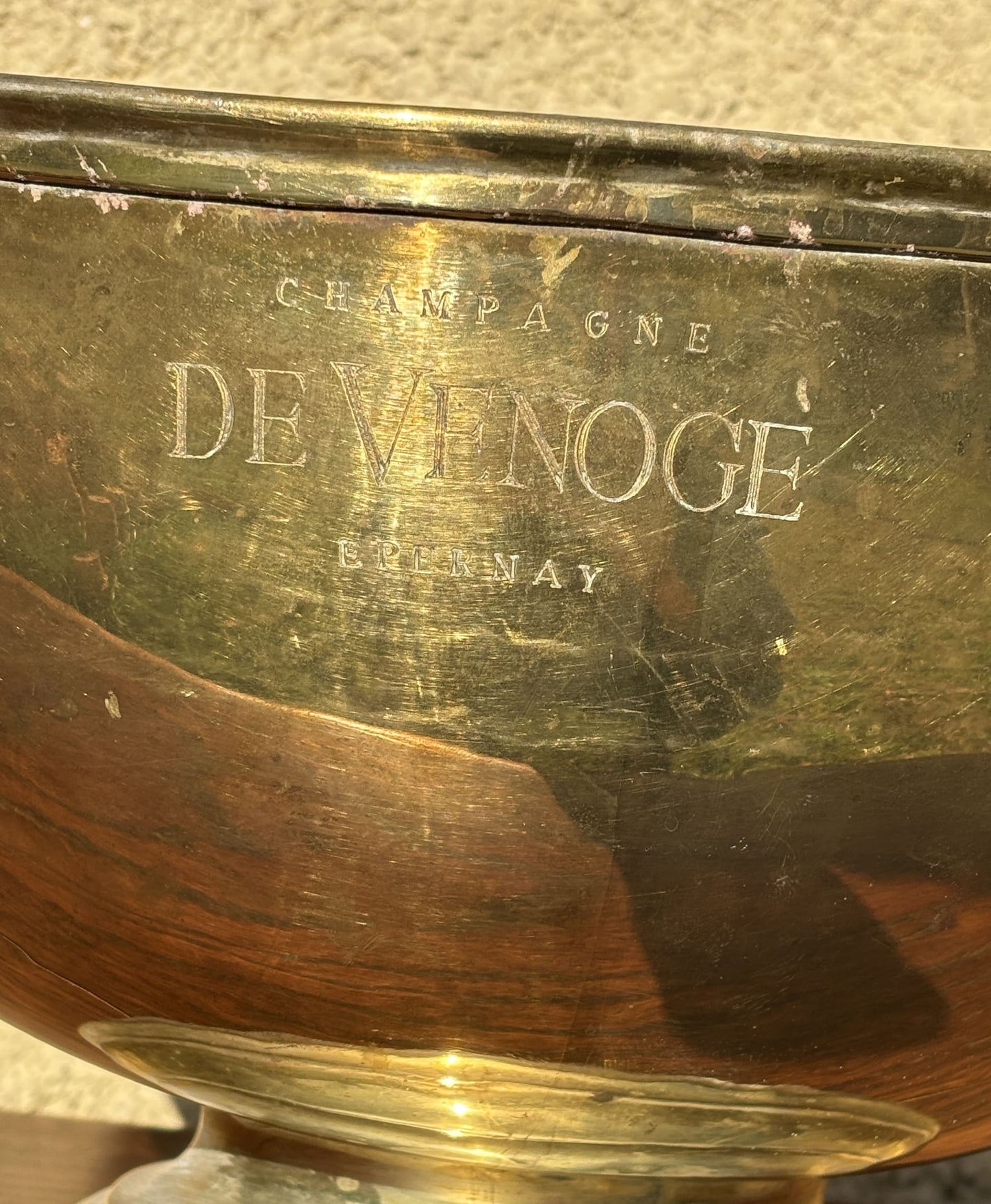 Stor Champagne De Venoge bowle - logo