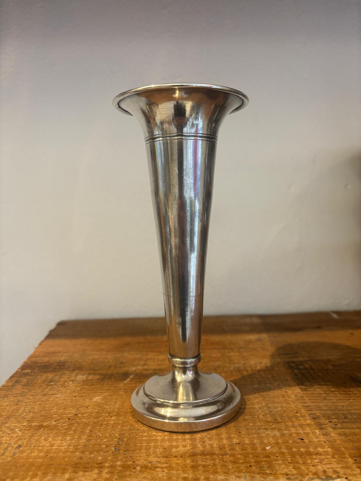 Le Chateau d'eau vase