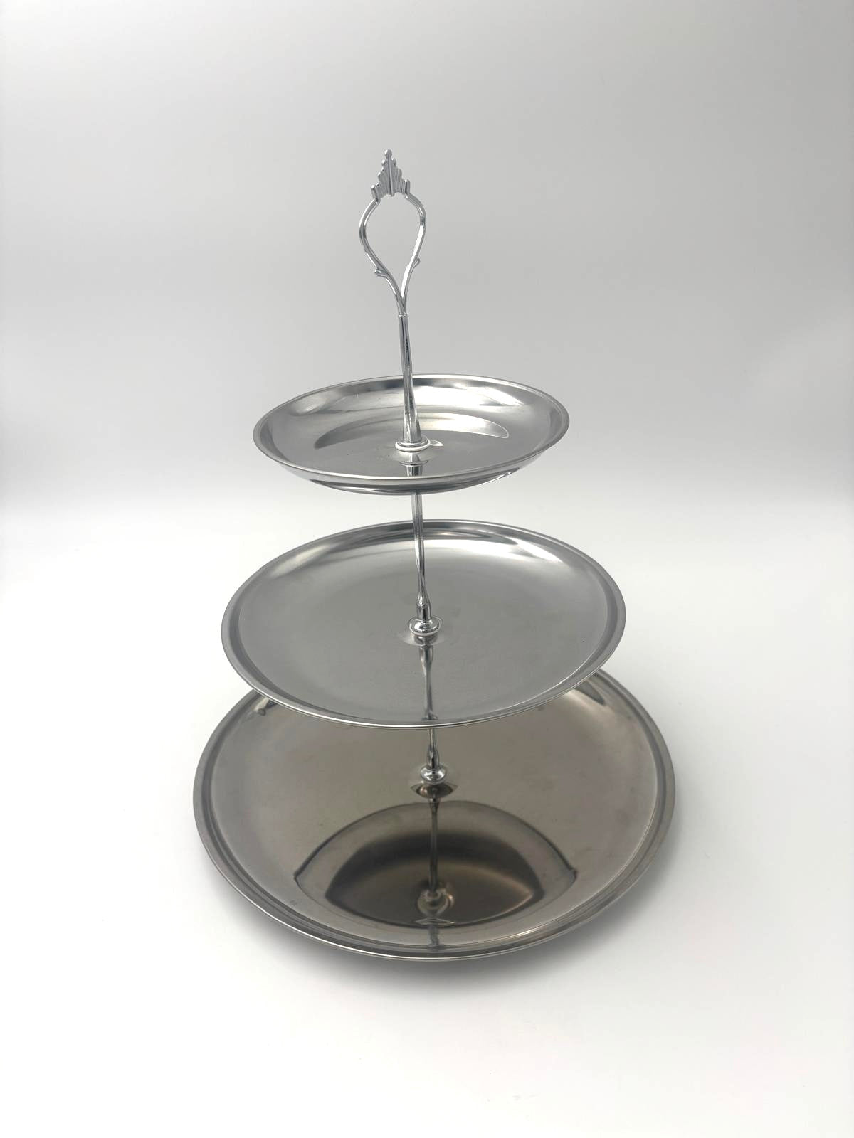 Etagere i 3 niveauer i stål - god vintagestand