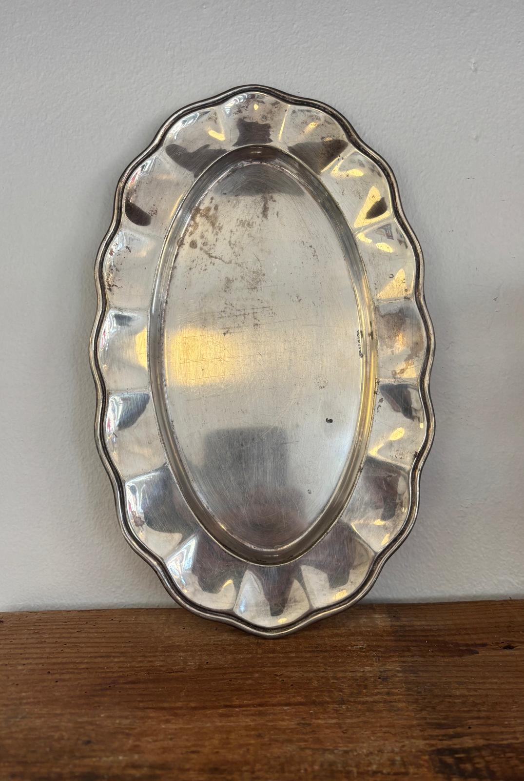 Slidt forsølvet ovalt fad