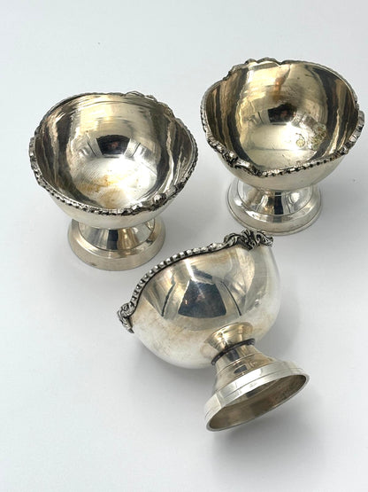 Forsølvet lille isskål med fine detaljer