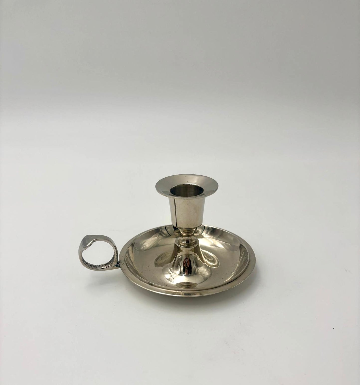 Forsølvet kammerlysestage