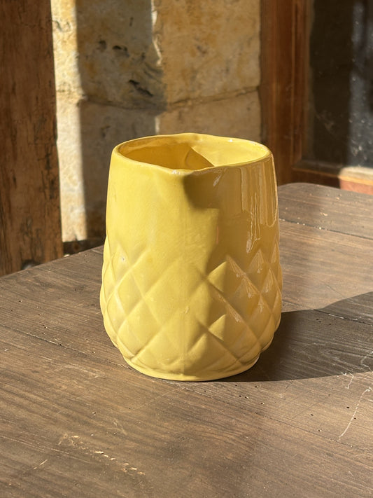 Gul glaseret fransk kande - fronten