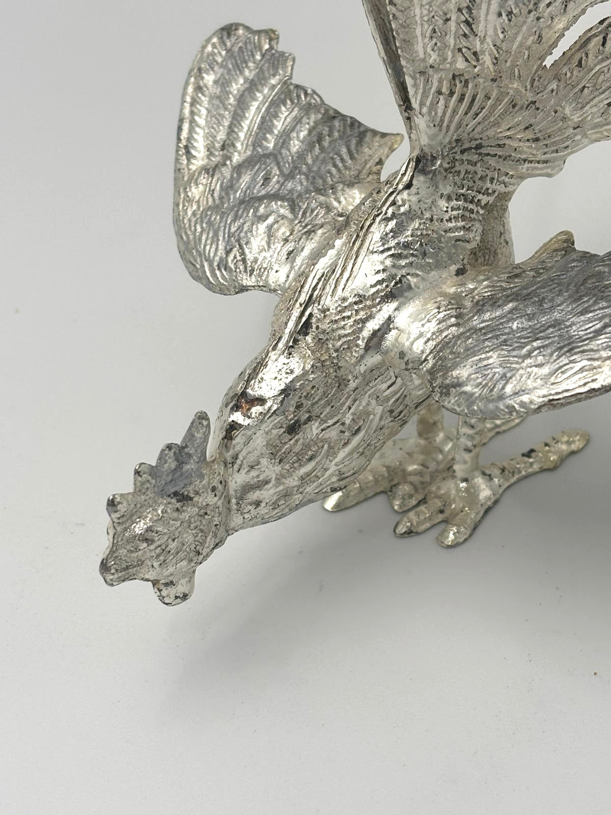 Hane figur til borddekoration