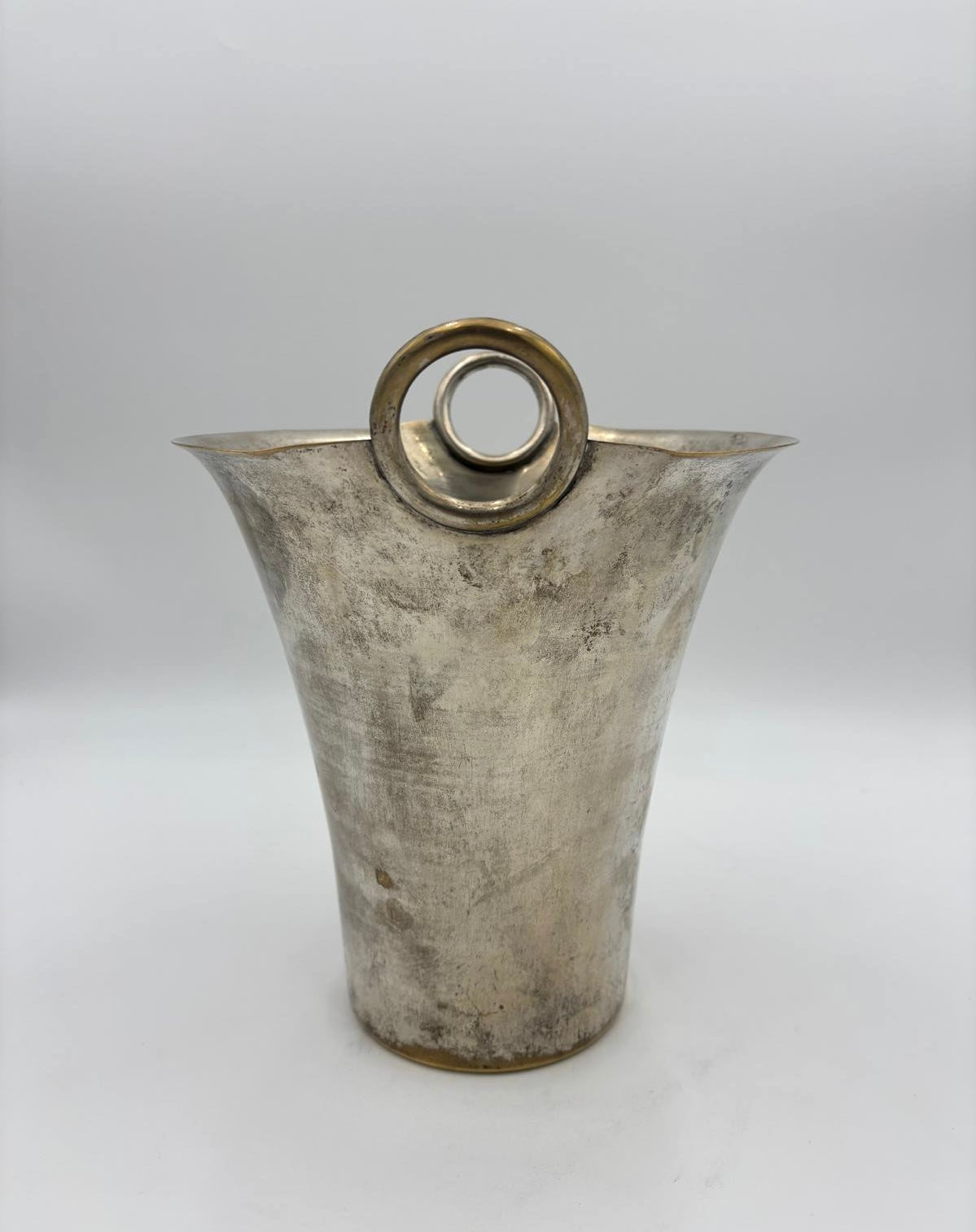 Champagnekøler, patineret med ringdesign