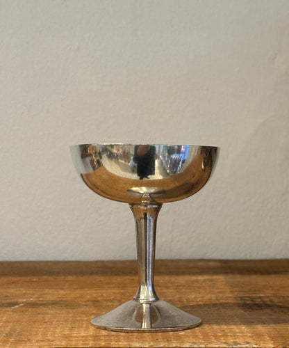 Lille isskål i pletsølv