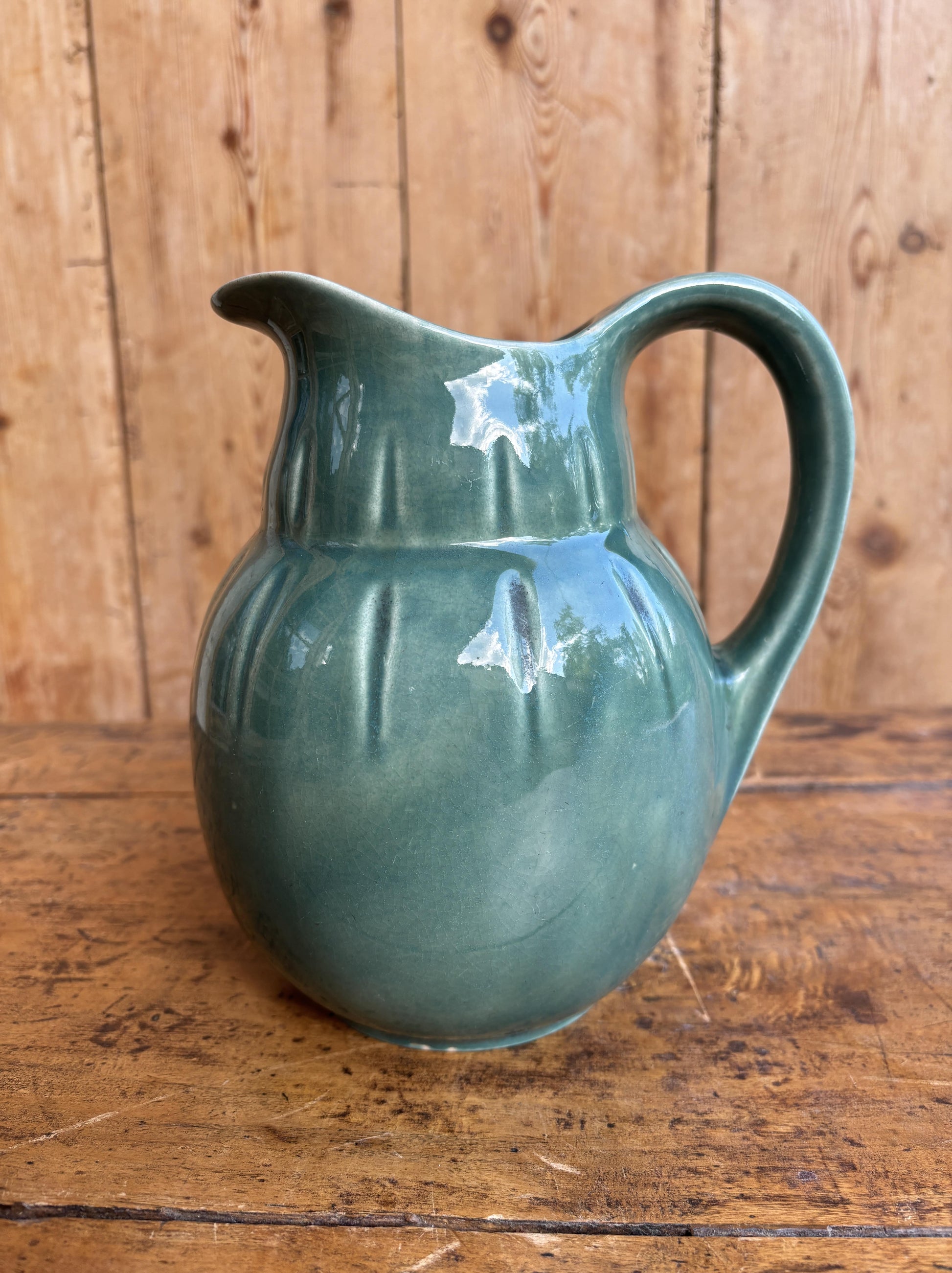 Grøn blå glaseret kande