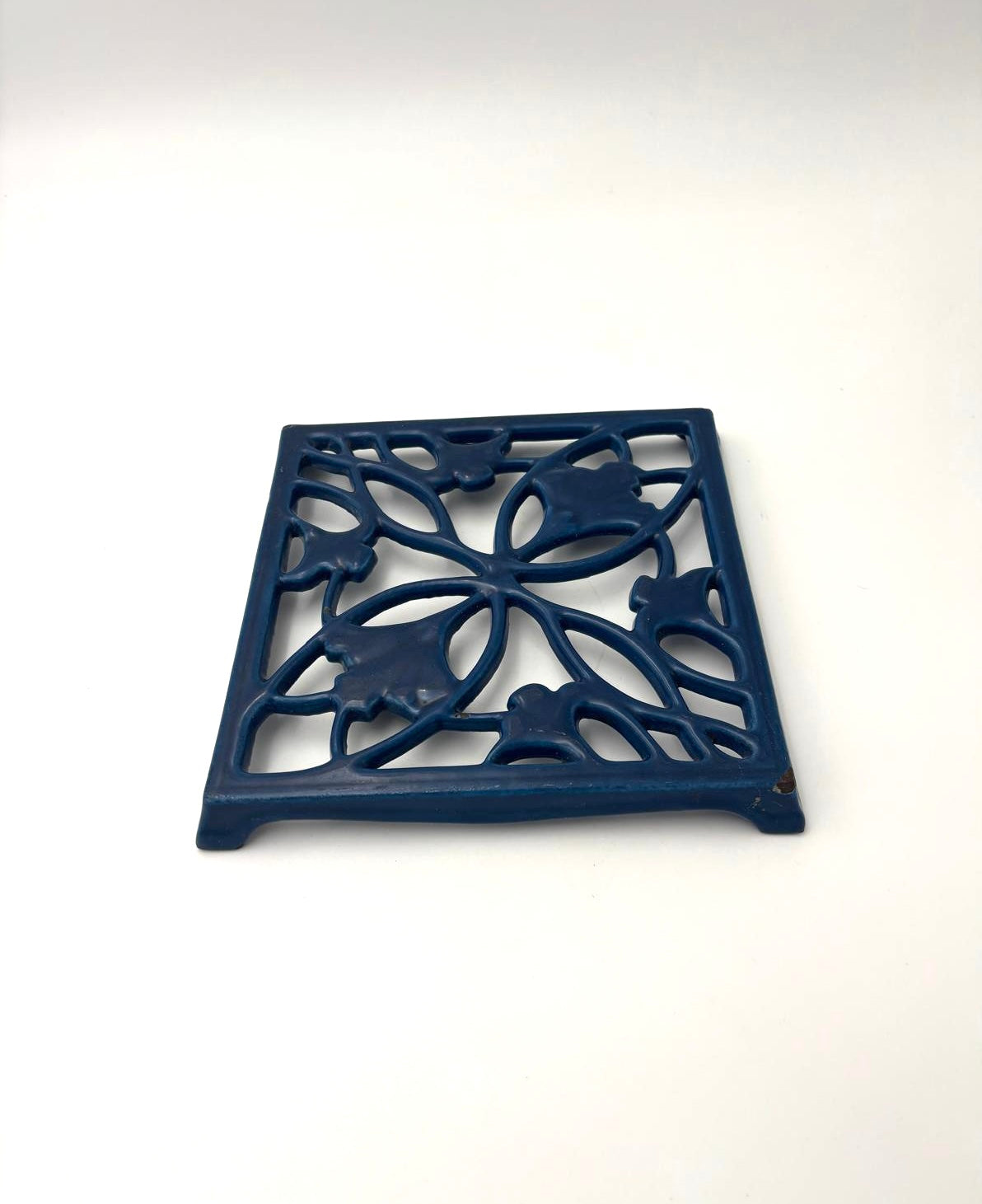 Bordskåner i smedejern i blå