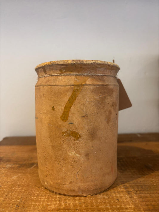 Lerkrukke med indvendig gul glasering