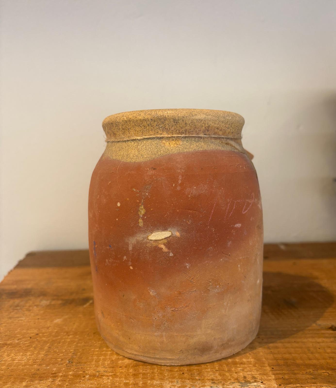 Lerkrukke med smuk patina, 15 cm