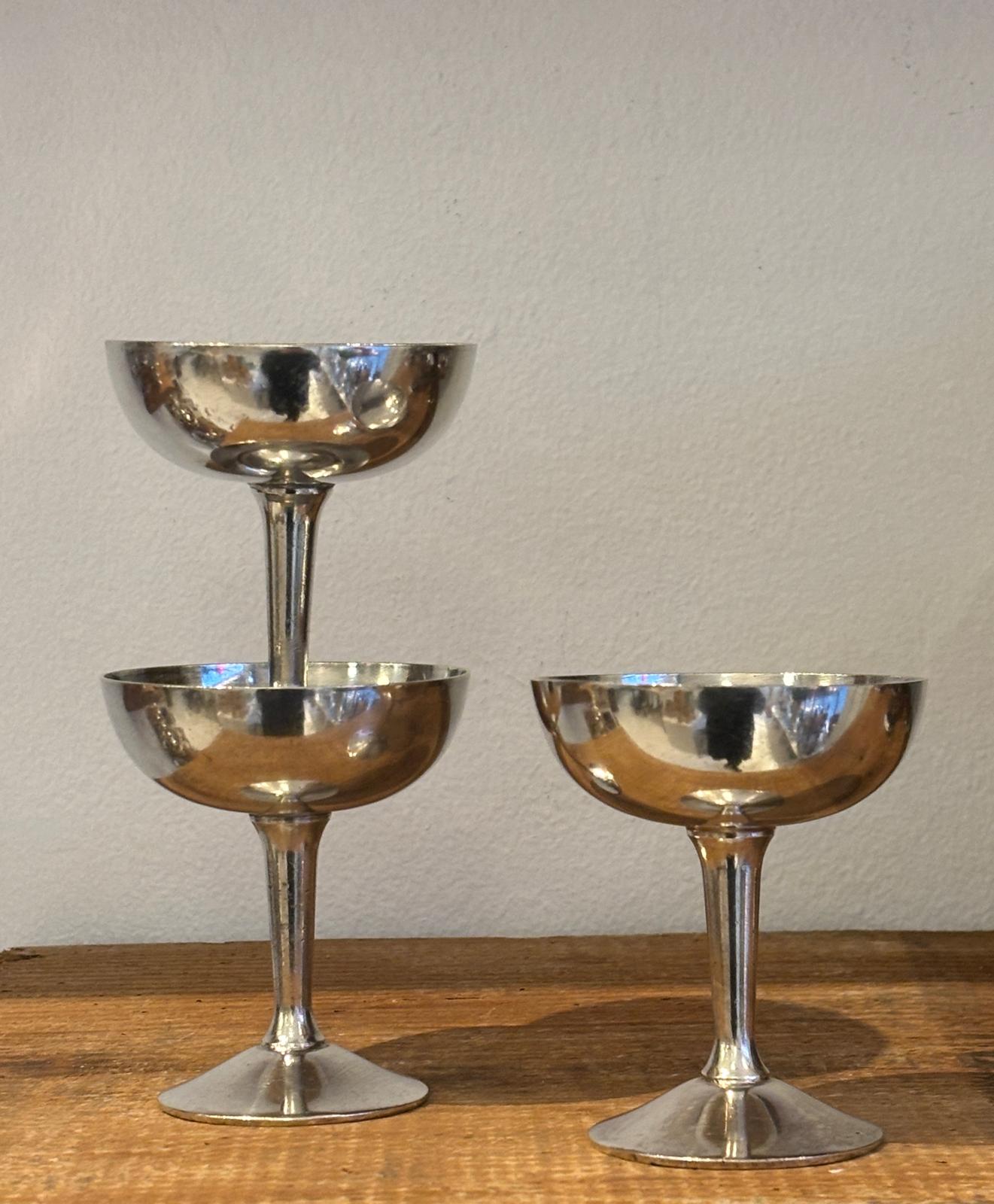 Lille isskål i pletsølv