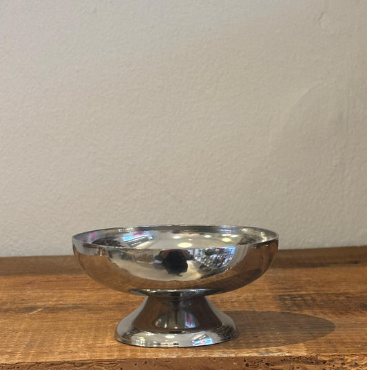 Lille isskål på lav fod