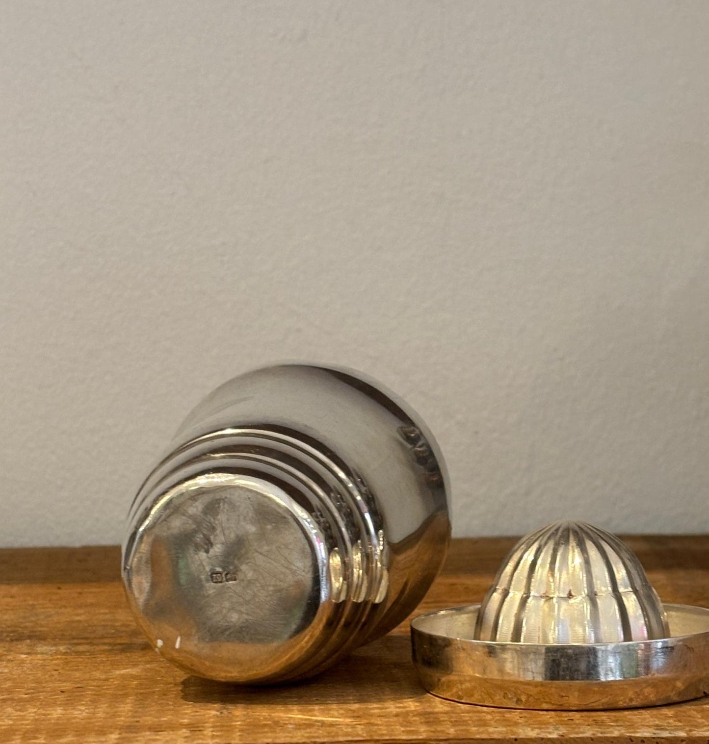 Minishaker og citruspresser i pletsølv