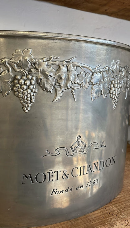 Moët & Chandon large champagne cooler in tin