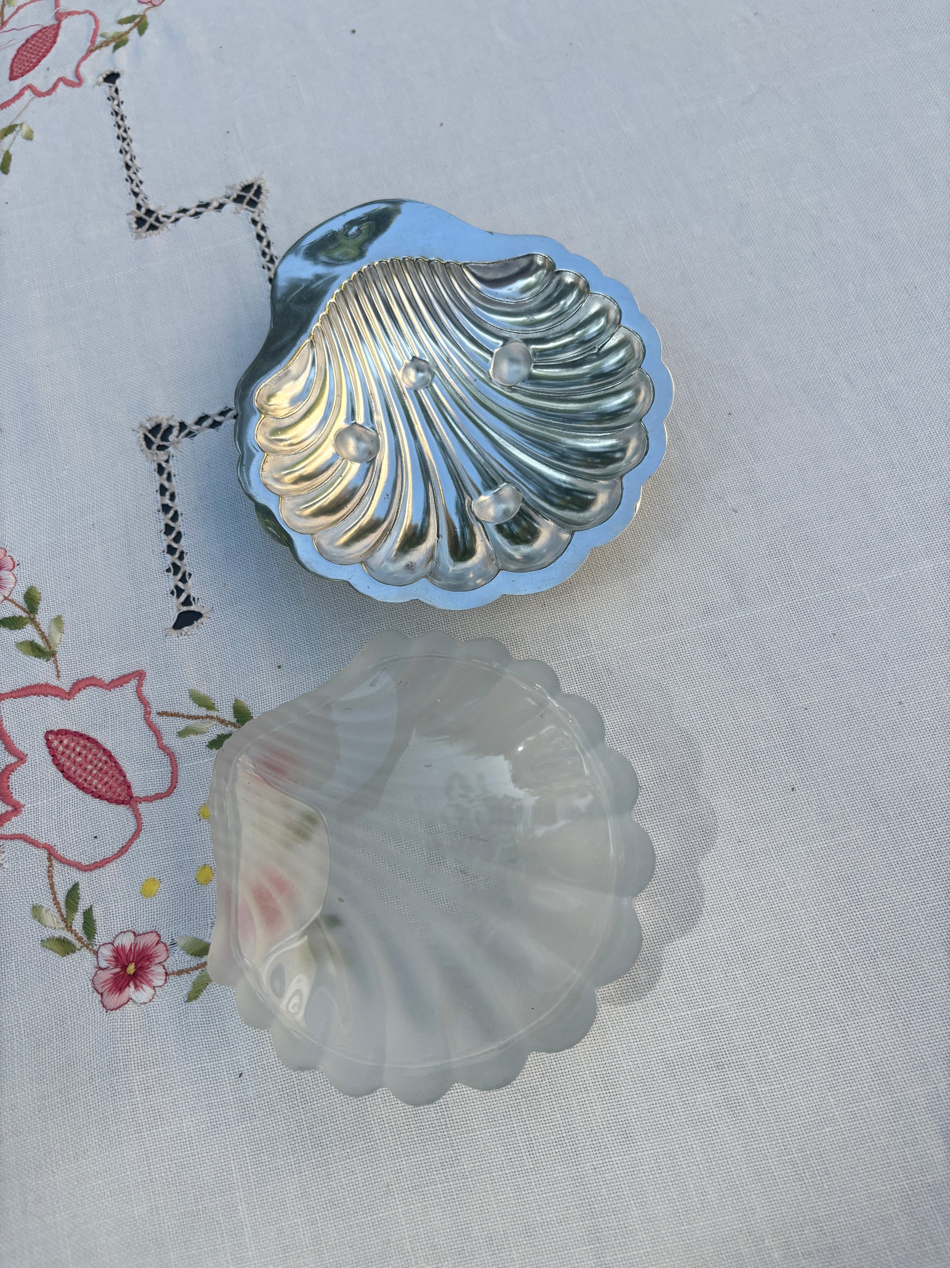 Mussel bowl