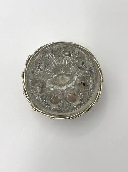 Lille pique fleurs i forsølvet trådkurv