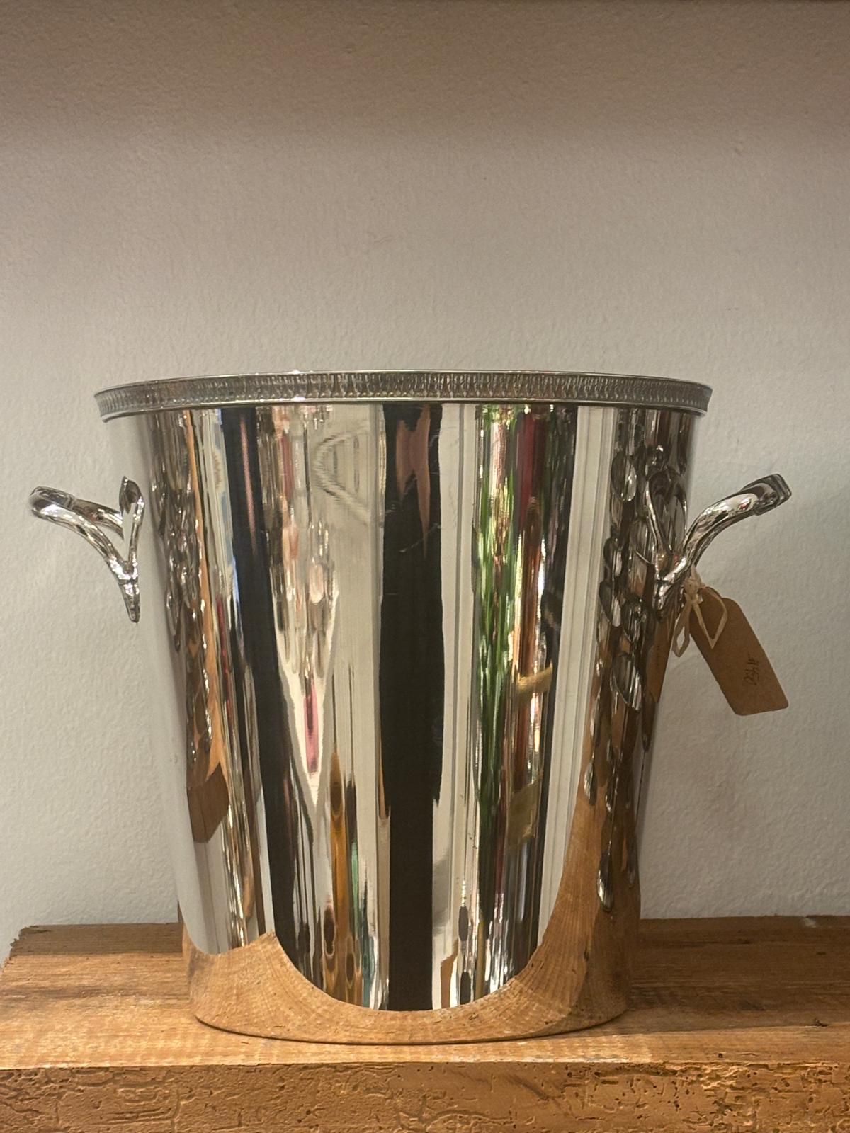 Champagnekøler i pletsølv med de fineste detaljer