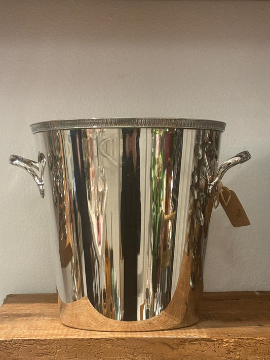 Champagnekøler i pletsølv med de fineste detaljer