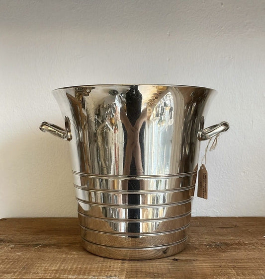 Stilren champagnekøler i pletsølv