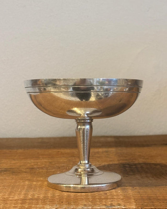 Isskål i pletsølv med masser af patina