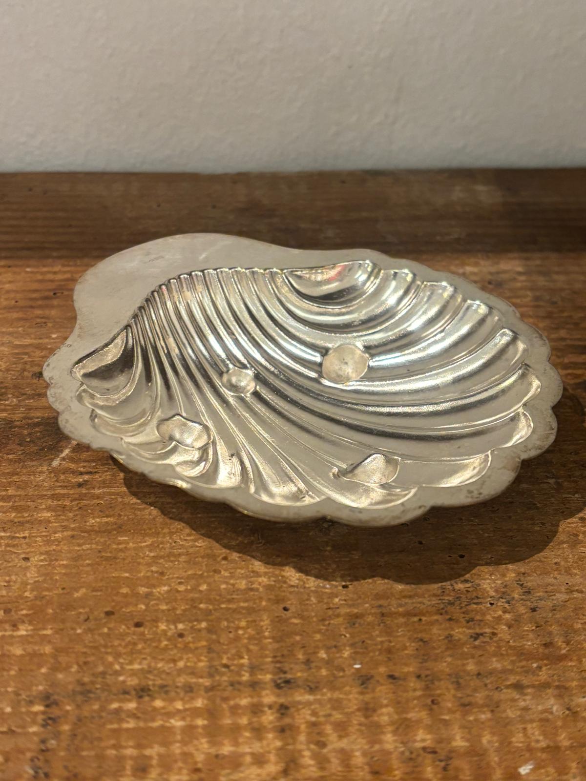 Muslingeskål i pletsølv