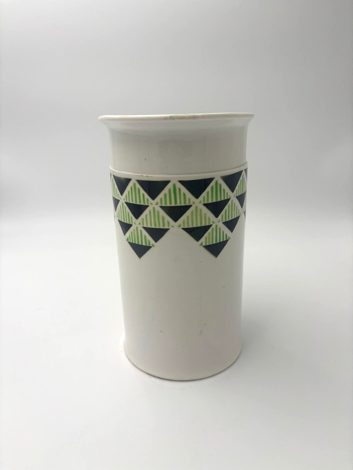 Digoin kande, model Pyramides