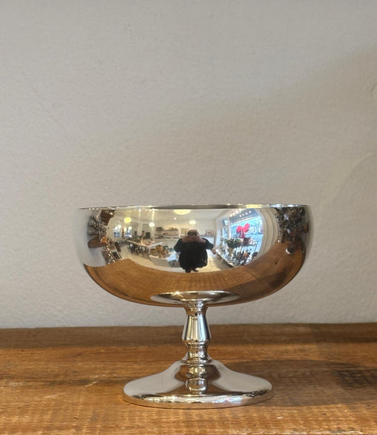 Rummelig stor forsølvet isskål