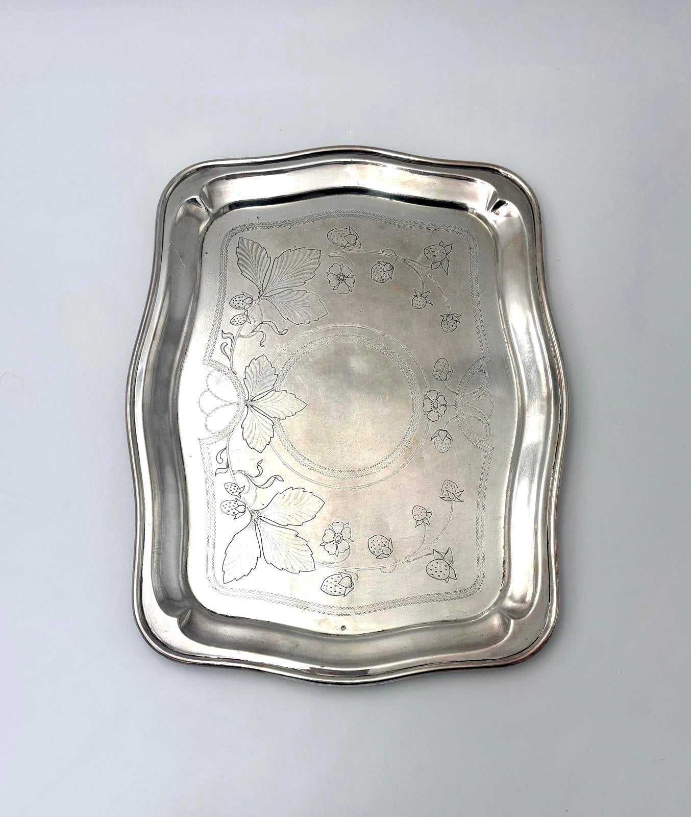 Serveringsbakke fra 1800-tallet