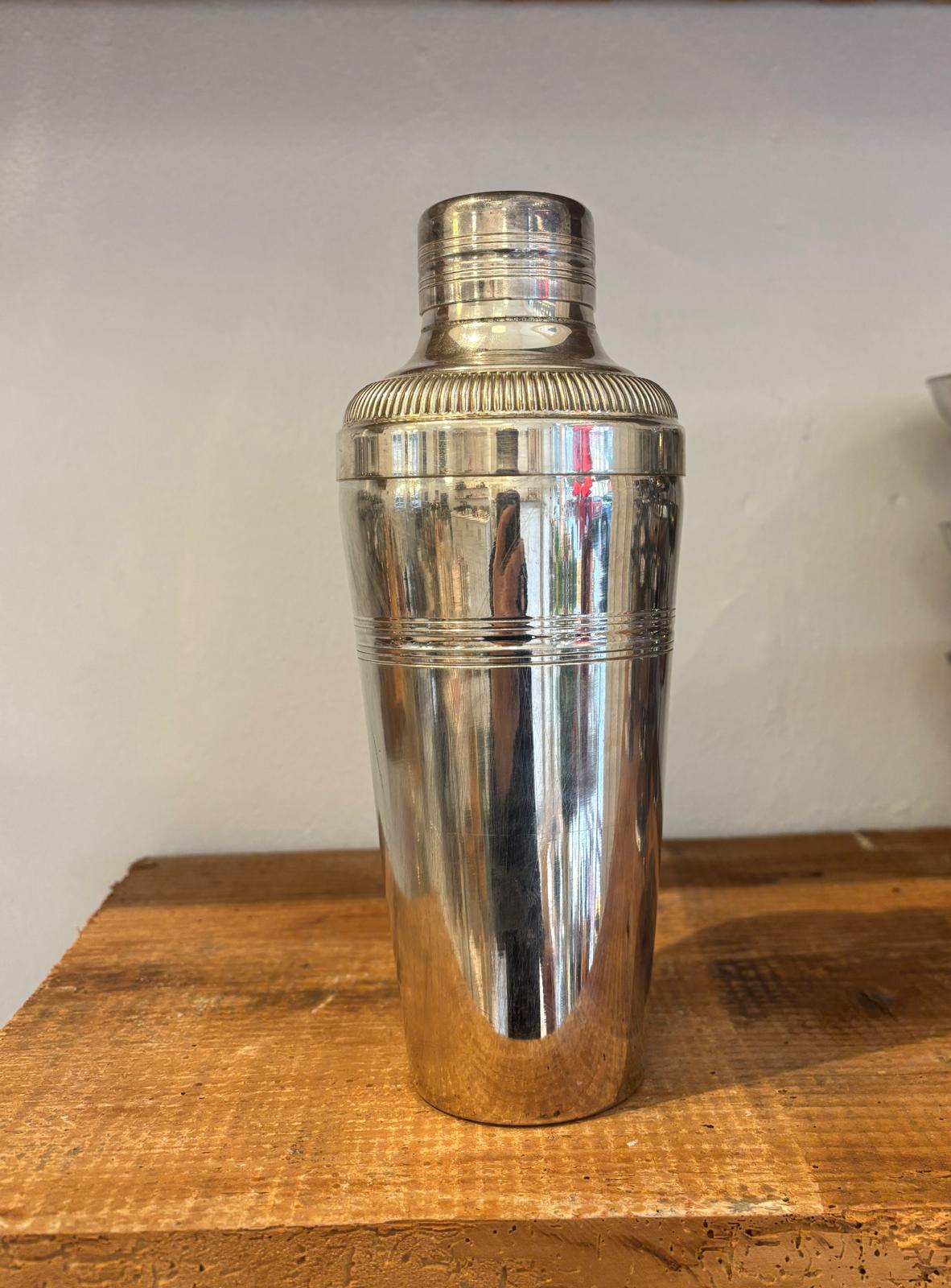 Cocktail shaker i pletsølv med fine detaljer