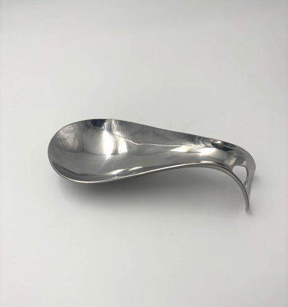 Skål med hjertehåndtag